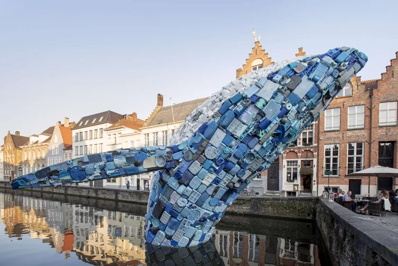 public art in bruges canal 11 1