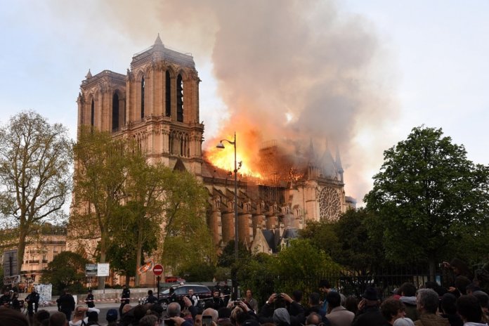 法國巴黎聖母院4月慘遭火吻，重建之路要3年後才能正式開始。