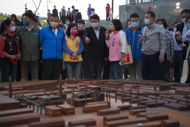 屏東縣民公園今正式啟用，殺蛇溪水岸藍帶與綠帶，園區總占地20公頃的地景，複合歷史、人文、生態、景觀、水岸。