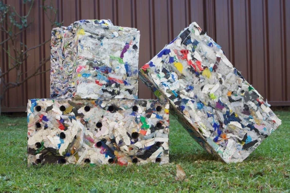 初創公司將不可回收塑膠做成磚塊。