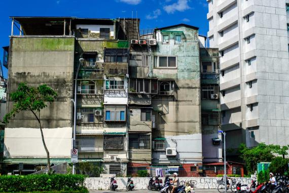 台灣住宅平均屋齡為29.8年，六都又以台北市的36.82年為最高。