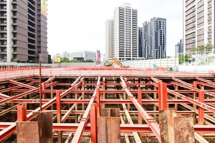 加強工安 桃園今年啟動多項工安檢測措施,明年更將透過科技方法,將工地安全監控數據上傳至雲端。