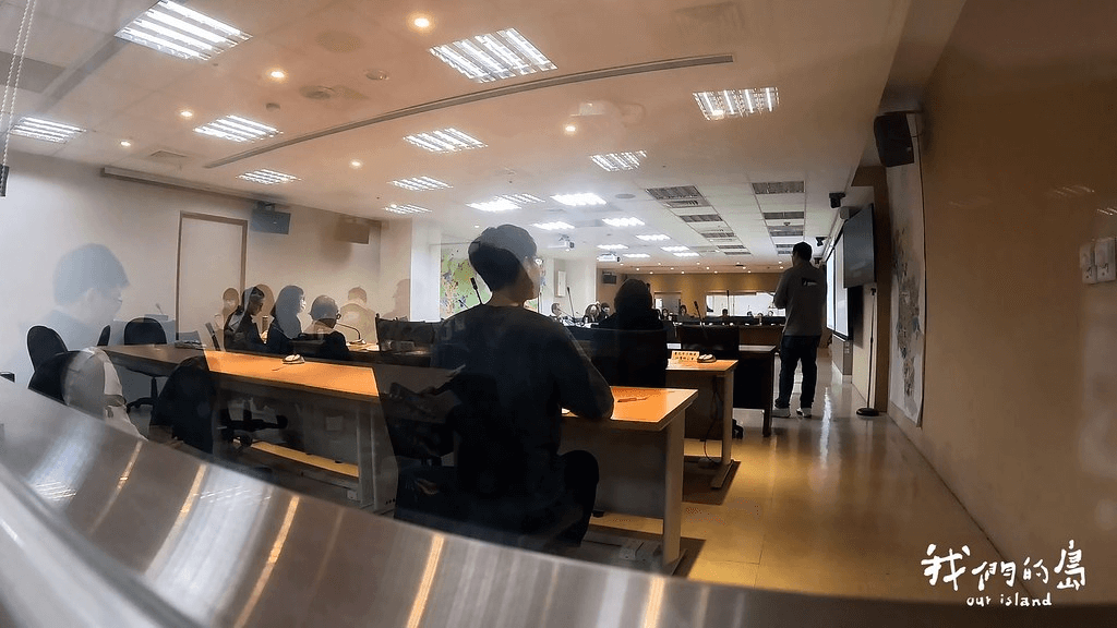 2025年1月中,台北市都市更新及爭議處理審議會專案小組會議,針對2024年審議大會決議,選配需重新討論。<圖 / 公視 我們的島>