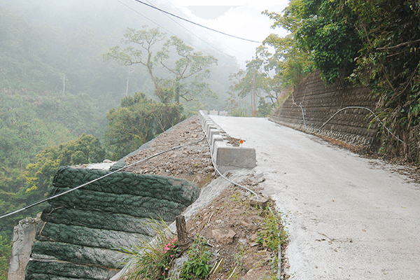 山區道路&擋土牆修復 山區道路&擋土牆修復